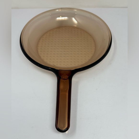 Vintage Corning Ware Visions 9" Skillet Frying Pan Amber Waffle Bottom A3 - Picture 1 of 4